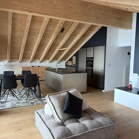 De Standing A La Montagne ヴェゾナ